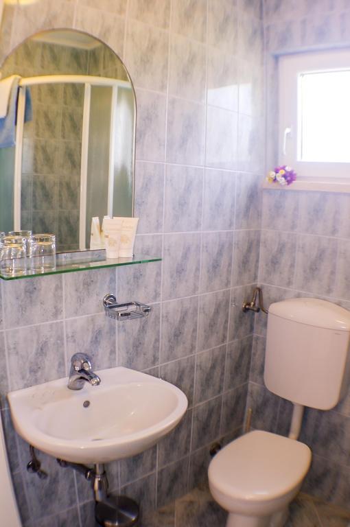 Apartments Frano Ropa Екстериор снимка