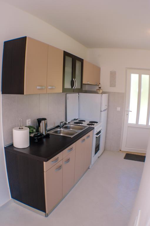 Apartments Frano Ropa Екстериор снимка