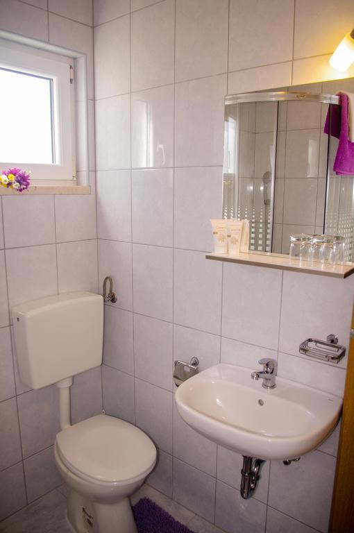 Apartments Frano Ropa Екстериор снимка