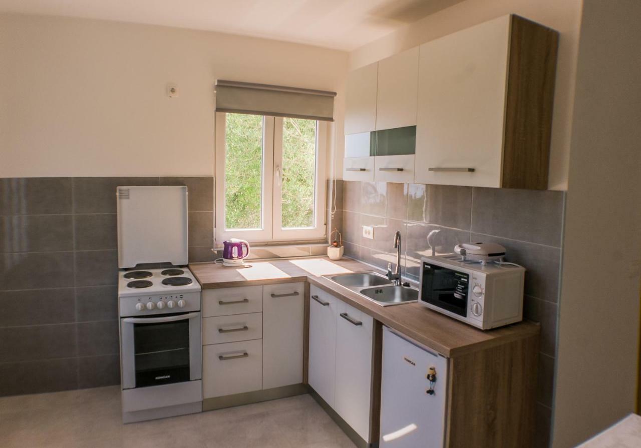 Apartments Frano Ropa Екстериор снимка